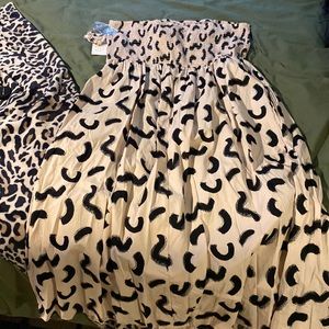 Tan & black sleeveless dress